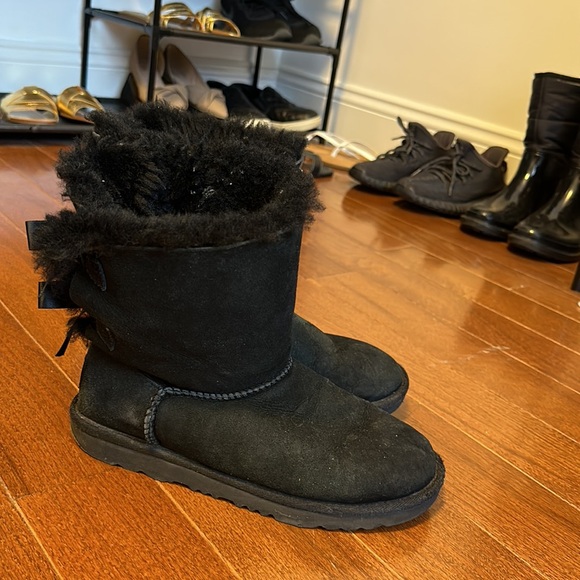 UGG Kid's Bailey Bow II Boot - Picture 7 of 8